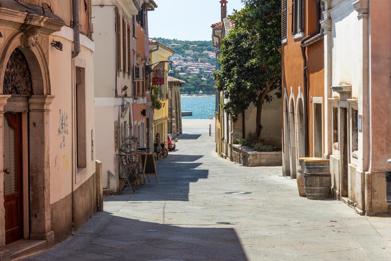 Sunny Old Town Apartment Koper Exterior foto